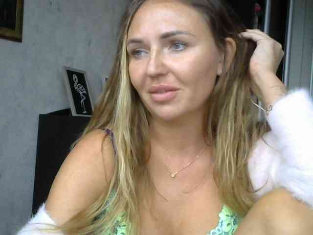 CuteFngelina CuteFngelina