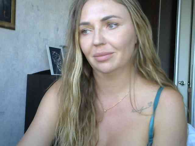 CuteAngelina webcam
