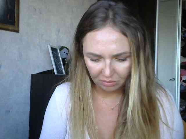 CuteAngelina webcam