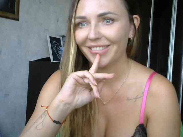 CuteAngelina webcam