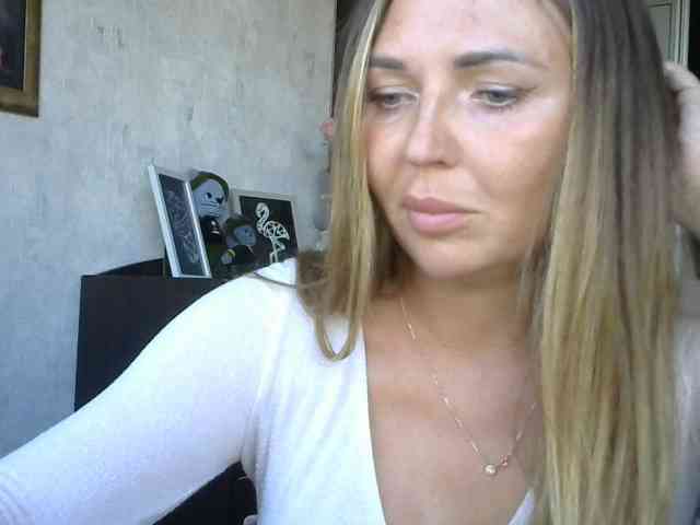 CuteAngelina webcam