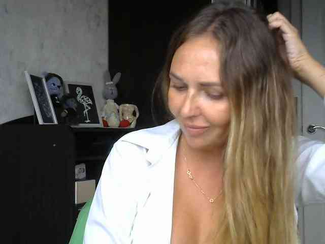 CuteAngelina webcam