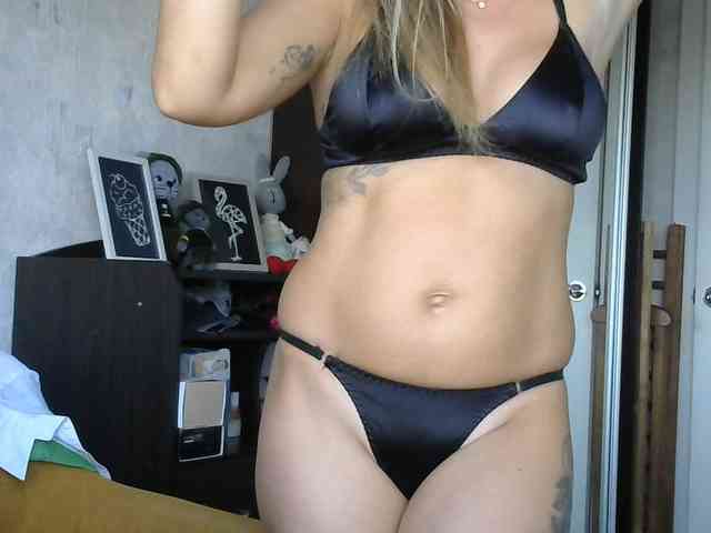 CuteAngelina webcam