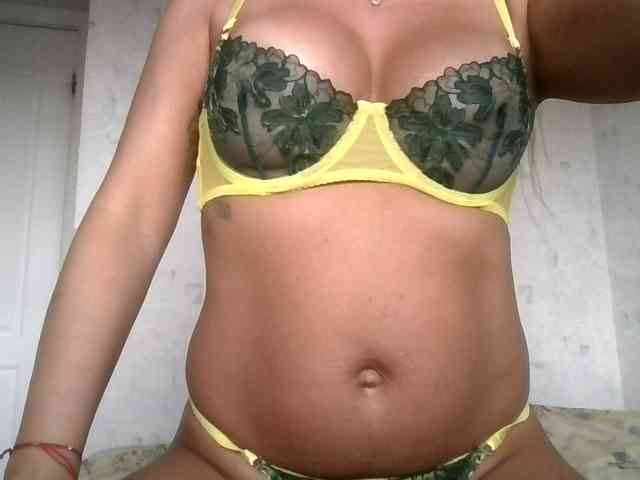 CuteAngelina webcam