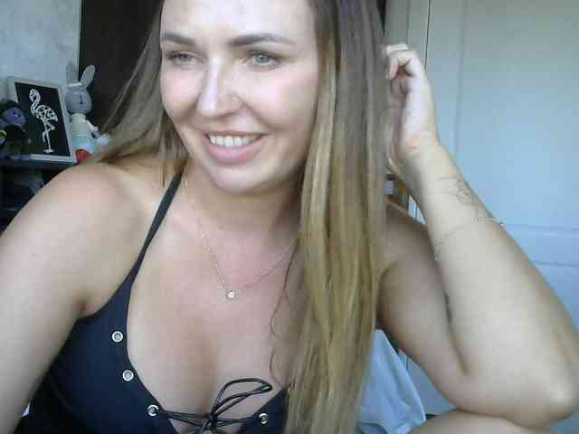CuteAngelina webcam