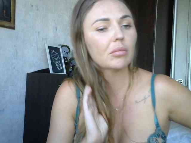 CuteAngelina webcam