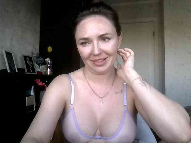 CuteAngelina webcam