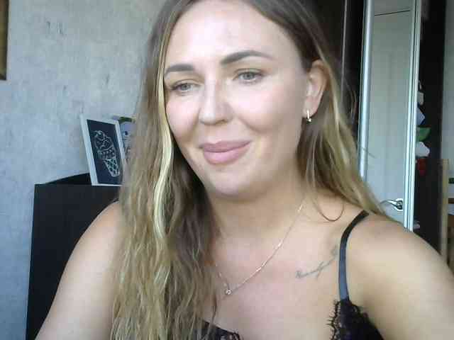 CuteAngelina webcam