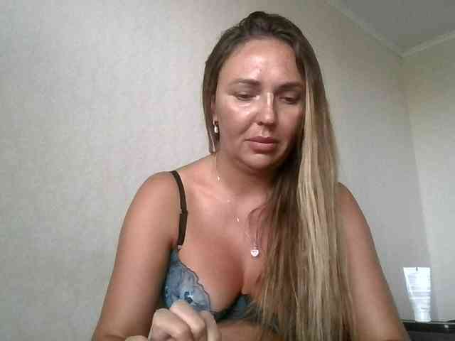 CuteAngelina webcam