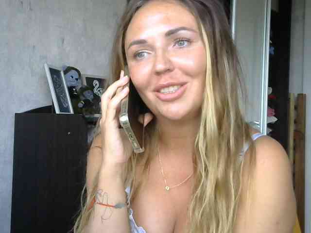 CuteAngelina webcam