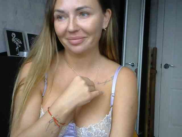 CuteAngelina webcam