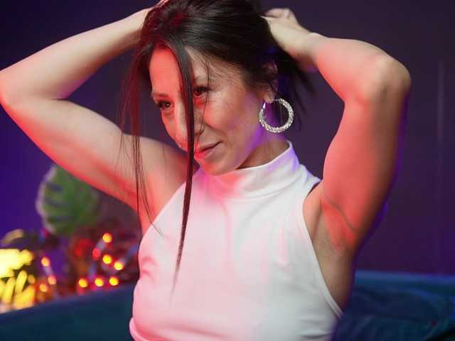 RubyRya live cam on BongaCams