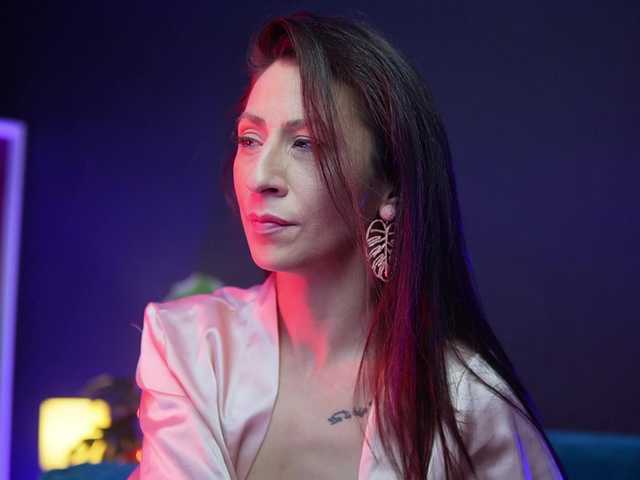 RubyRya live webcam show