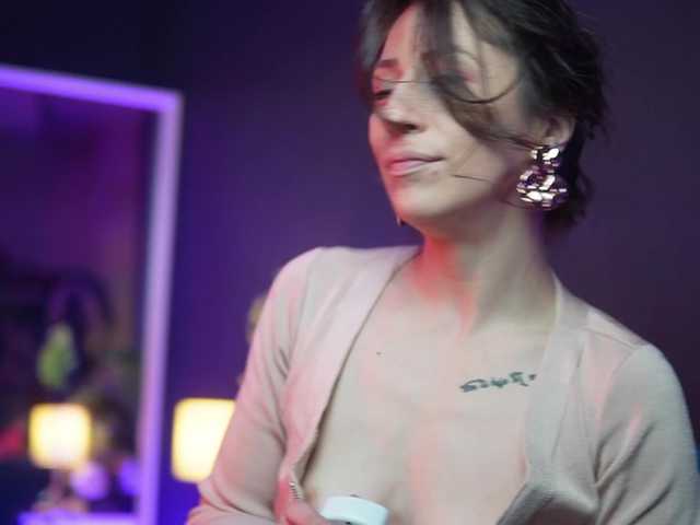 RubyRya's BongaCams show and profile