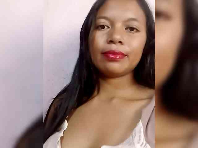 HotGirlvina25 webcam