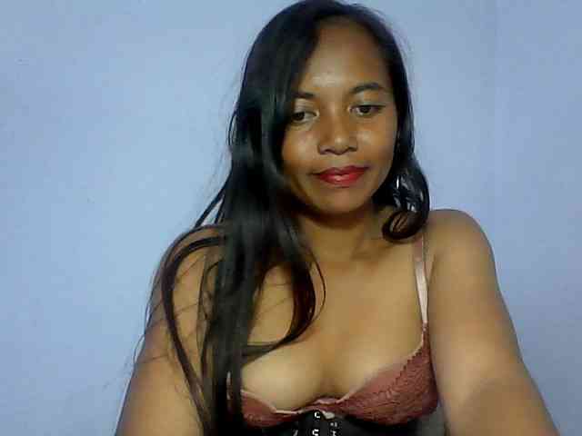 HotGirlvina25 webcam