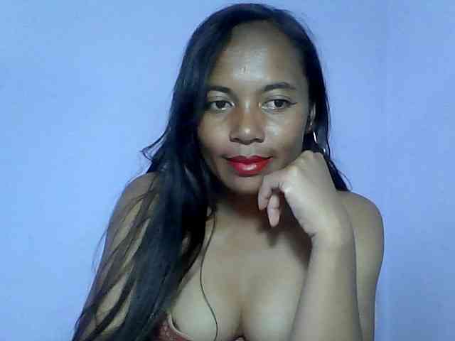 HotGirlvina25 webcam