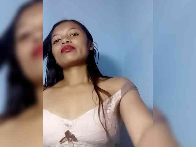HotGirlvina25 webcam