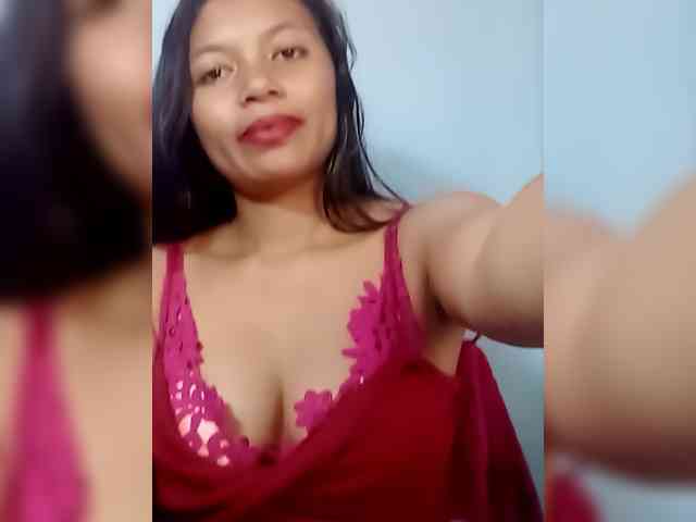 HotGirlvina25 webcam