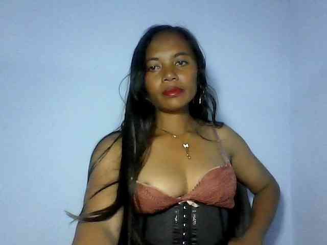 HotGirlvina25 webcam