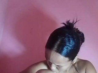 Vaninah's Live Webcam