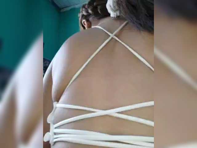 Vaninah live cam on BongaCams