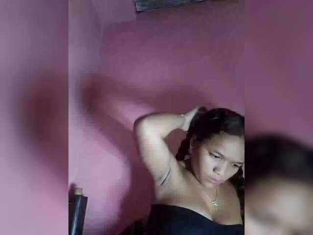 Vaninah live cam on BongaCams