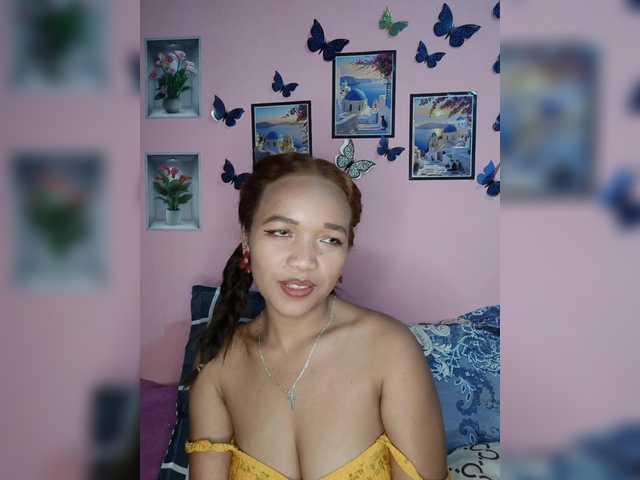 Vaninah live cam on BongaCams
