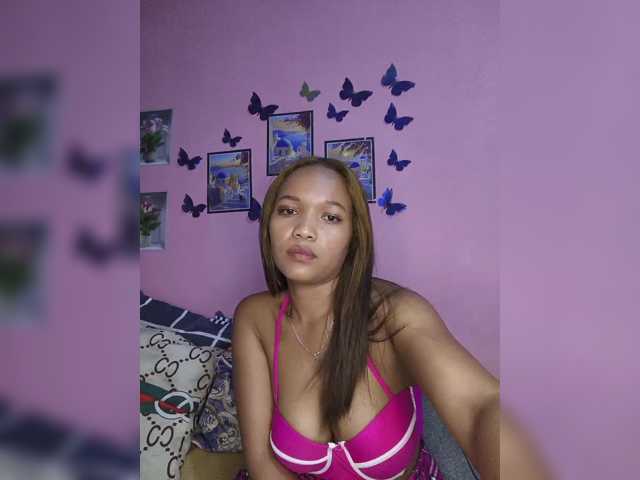 Vaninah live cam on BongaCams