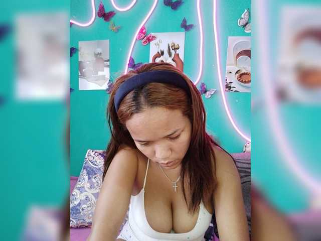 Vaninah live cam on BongaCams