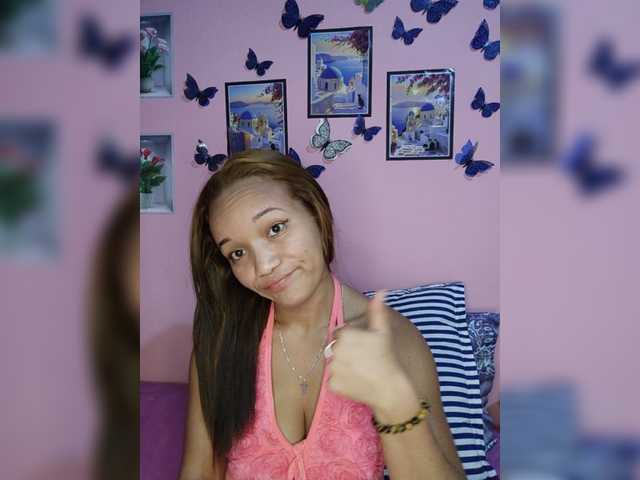 Vaninah live cam on BongaCams