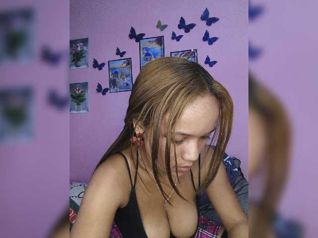 Vaninah live cam on BongaCams