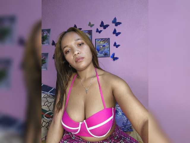 Vaninah live cam on BongaCams