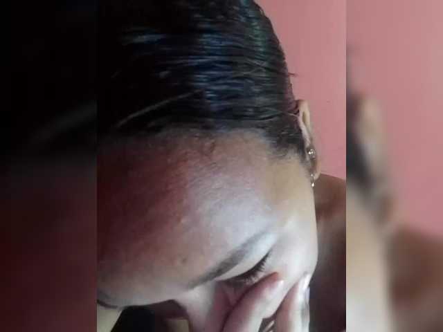 Vaninah's BongaCams show and profile