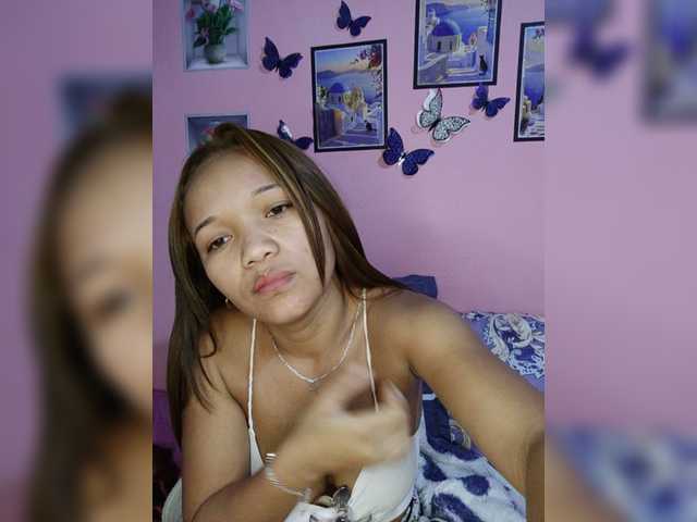 Vaninah live cam on BongaCams