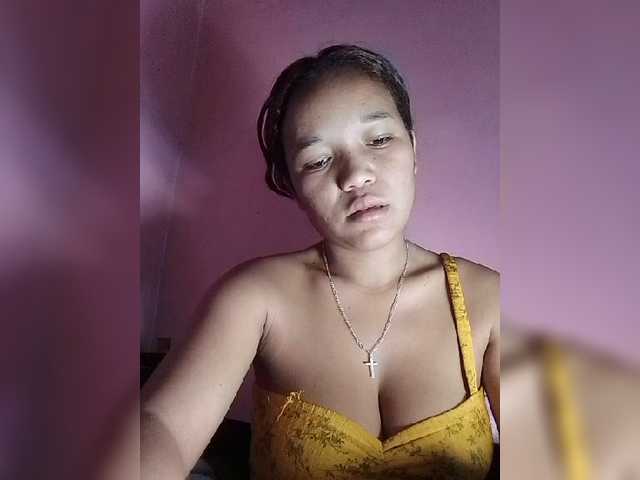 Vaninah live cam on BongaCams