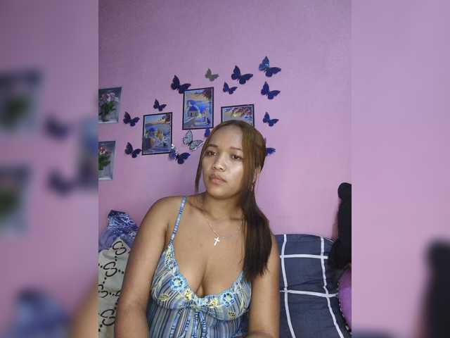 Vaninah live cam on BongaCams