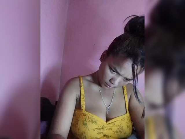 Vaninah live cam on BongaCams