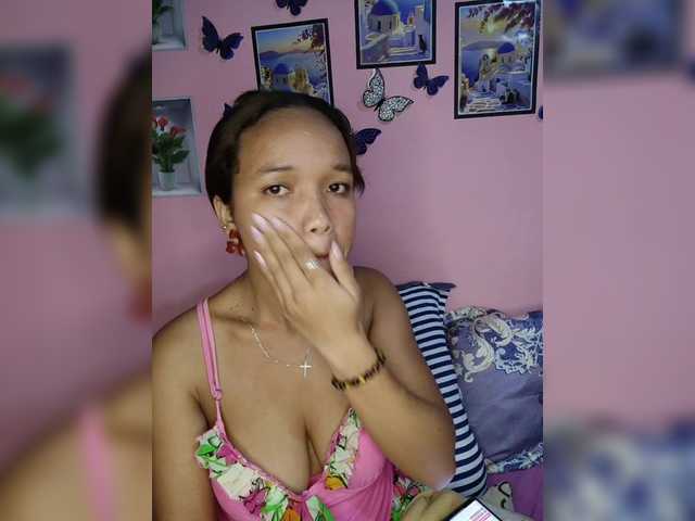 Vaninah live cam on BongaCams