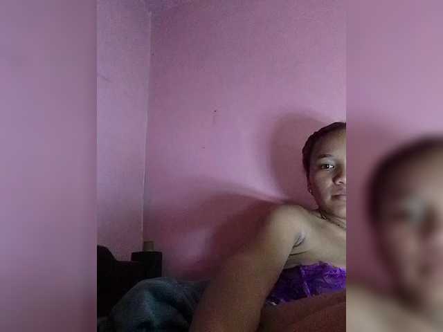 Vaninah live cam on BongaCams