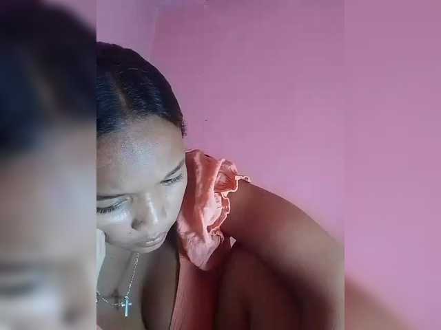 Vaninah's BongaCams show and profile