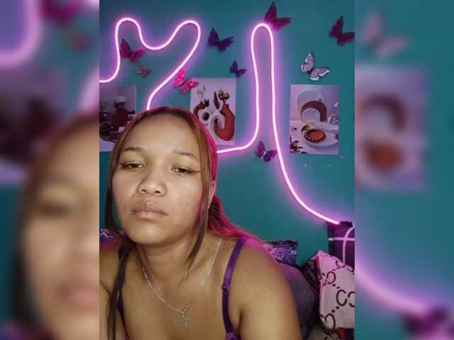 Vaninah live cam on BongaCams