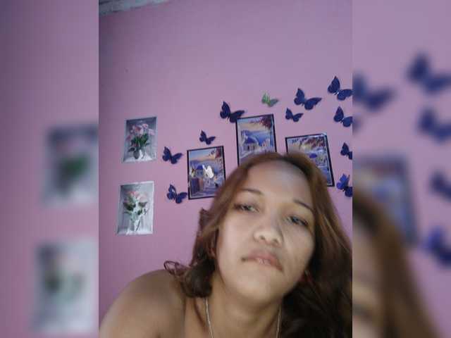 Vaninah live cam on BongaCams