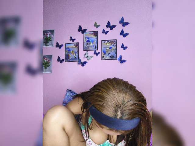 Vaninah live cam on BongaCams
