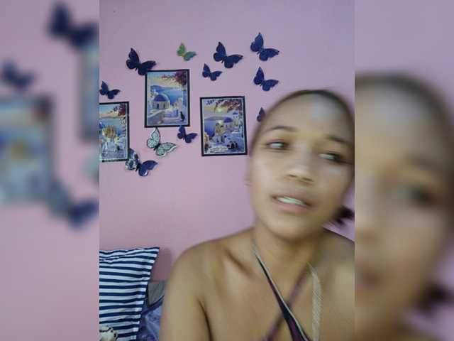 Vaninah live cam on BongaCams