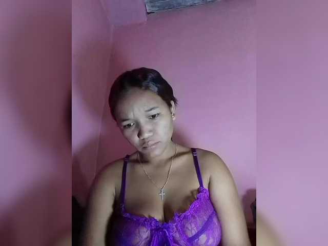 Vaninah live cam on BongaCams