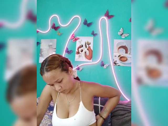Vaninah live cam on BongaCams
