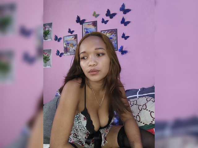 Vaninah live cam on BongaCams