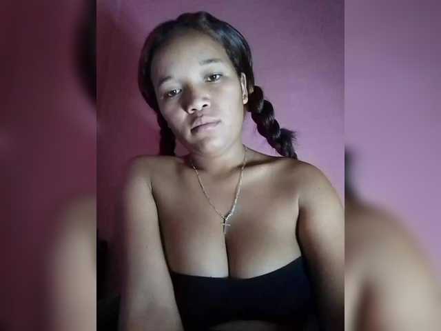 Vaninah live cam on BongaCams