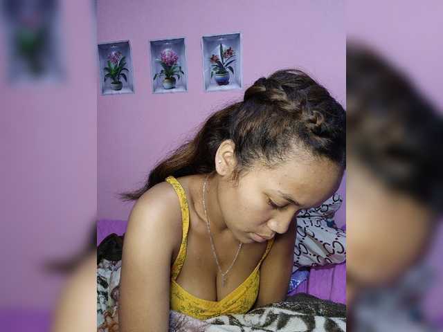 Vaninah live cam on BongaCams